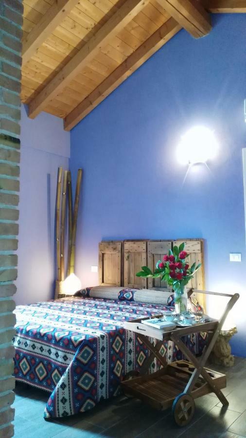 L'Albero Della Gioia Bed & Breakfast Villanova sull'Arda Exterior photo