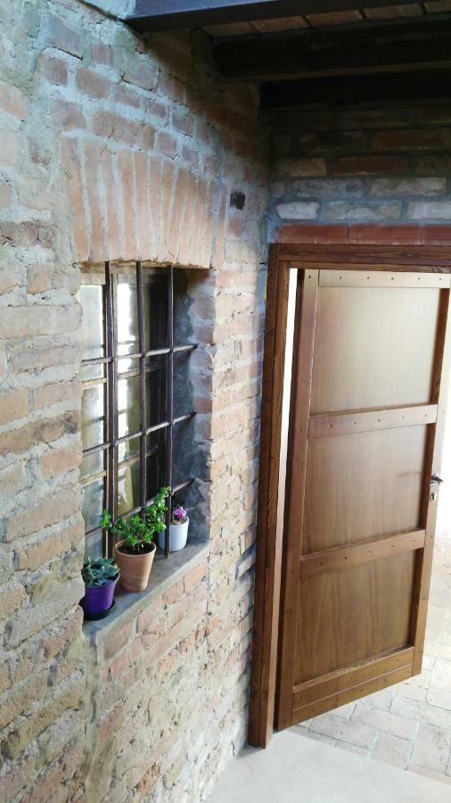 L'Albero Della Gioia Bed & Breakfast Villanova sull'Arda Exterior photo